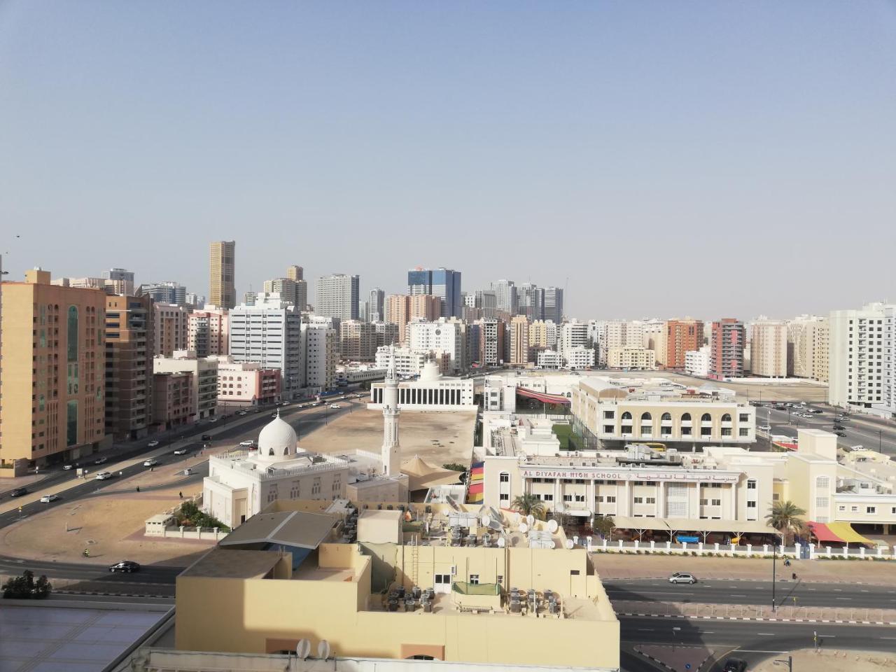 Boulevard City Suites Hotel Apartments Dubai Exterior foto